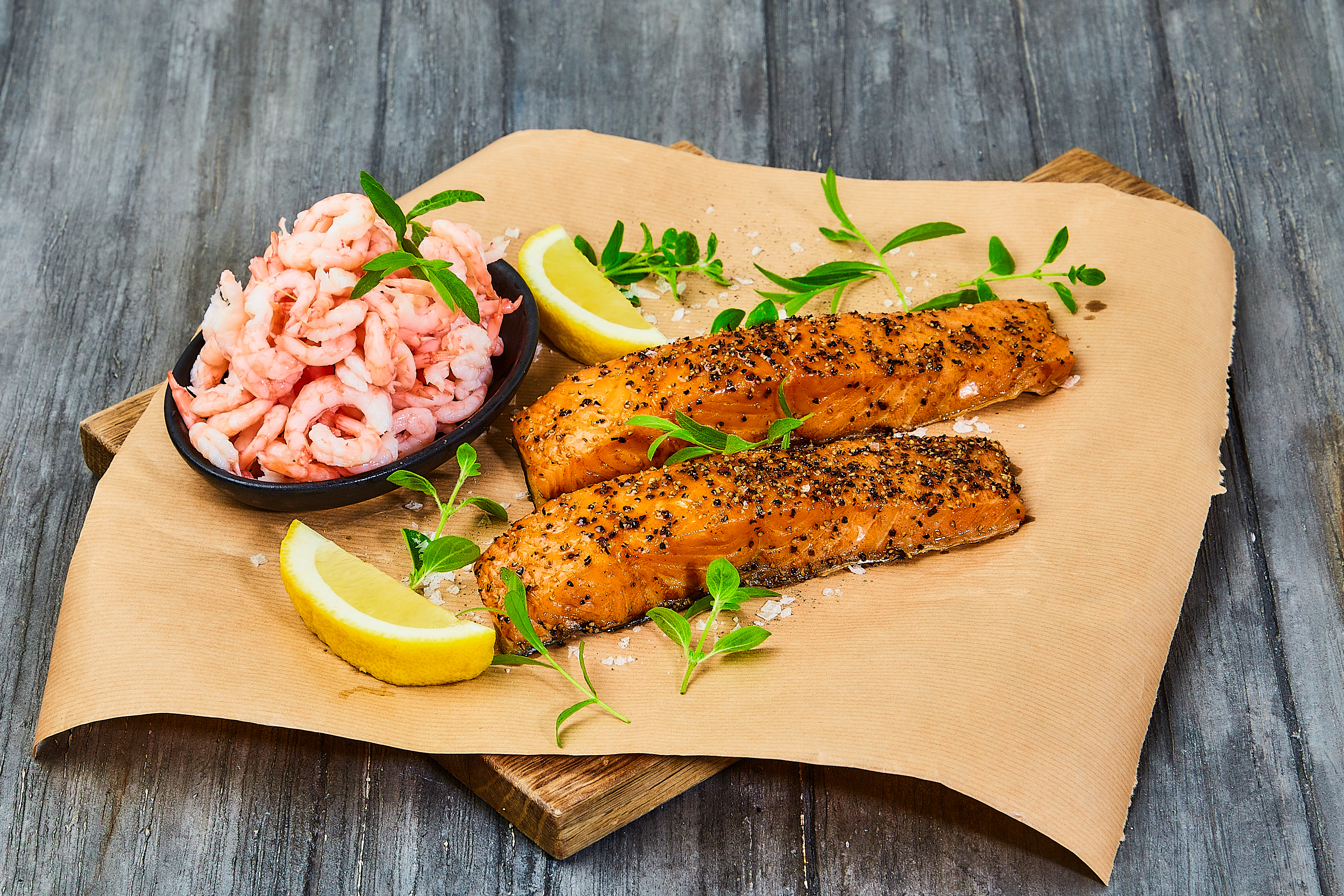 Varmrøget laks og luksus håndpillede rejer, Varmrøget laks og luksus håndpillede rejer